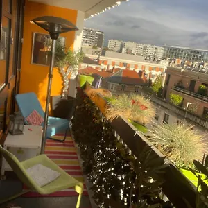 Séjour chez l'habitant A L'ombre De La Tour Eiffel Au Bord De La Seine France